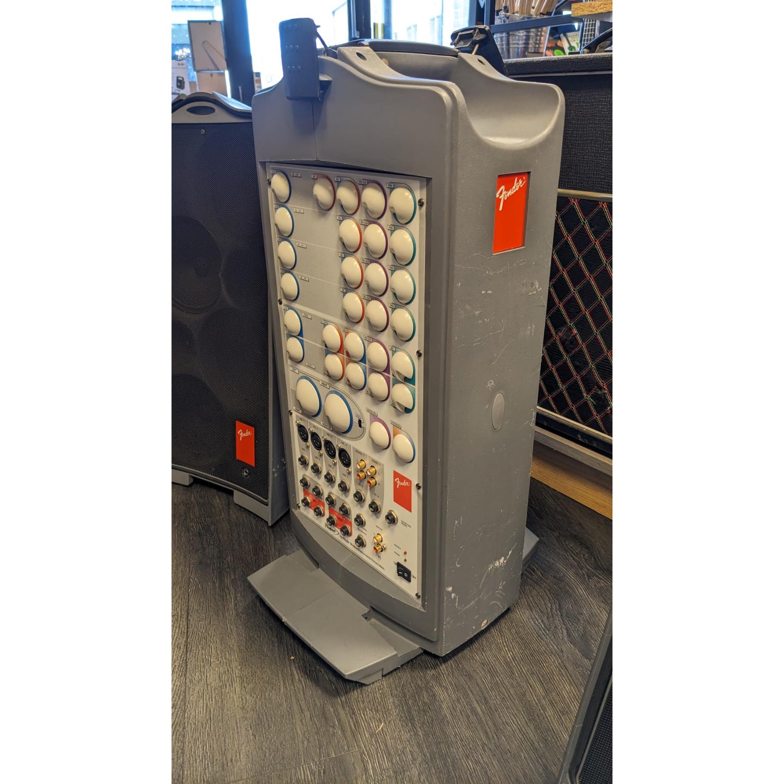 Passport P-250 Compact PA System 250w