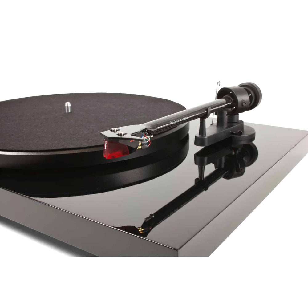 DEBUT CARBON DC TURNTABLE